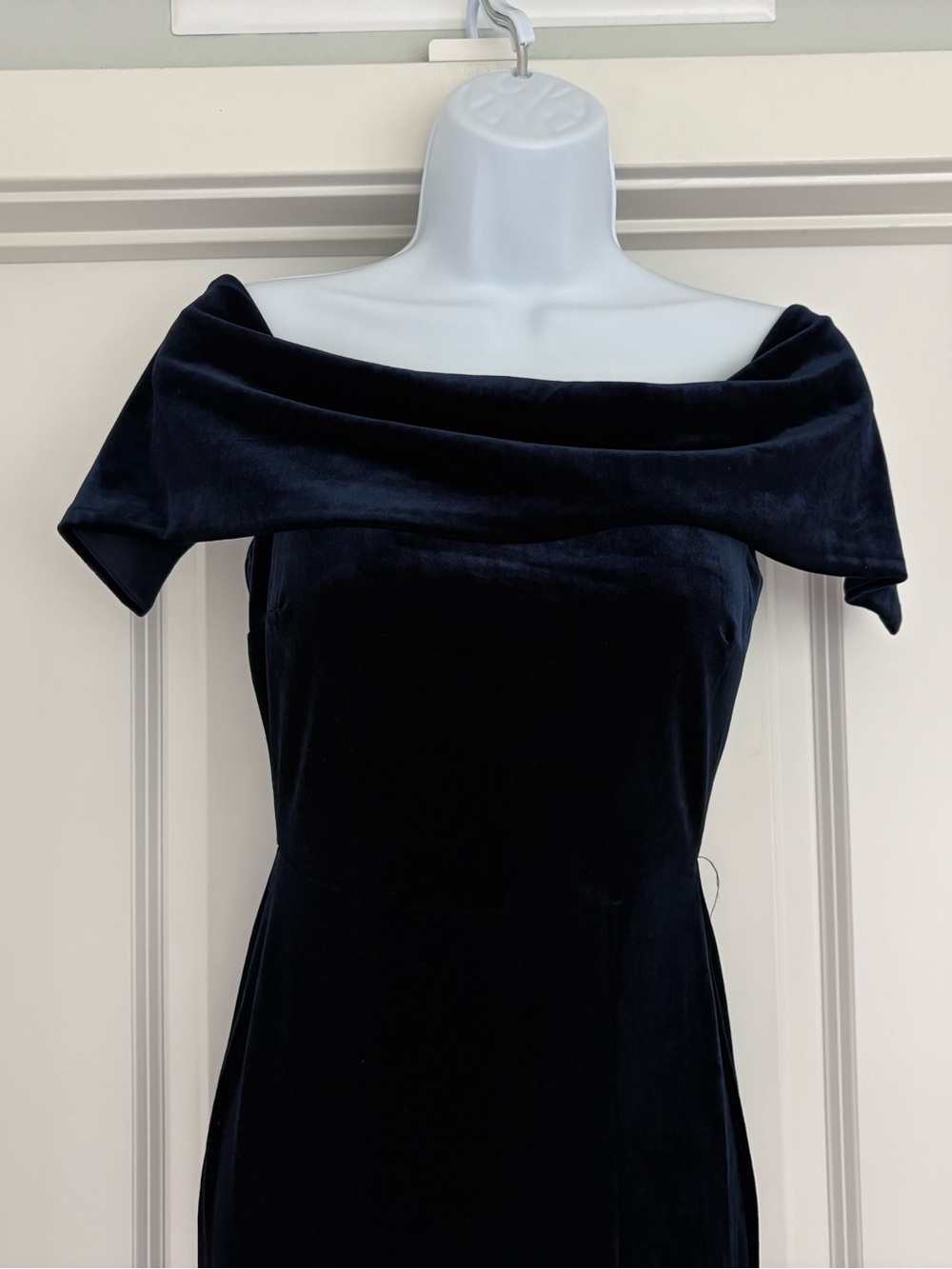 Windsor Velvet Off Shoulder Maxi Gown XS - Picture 5 of 10